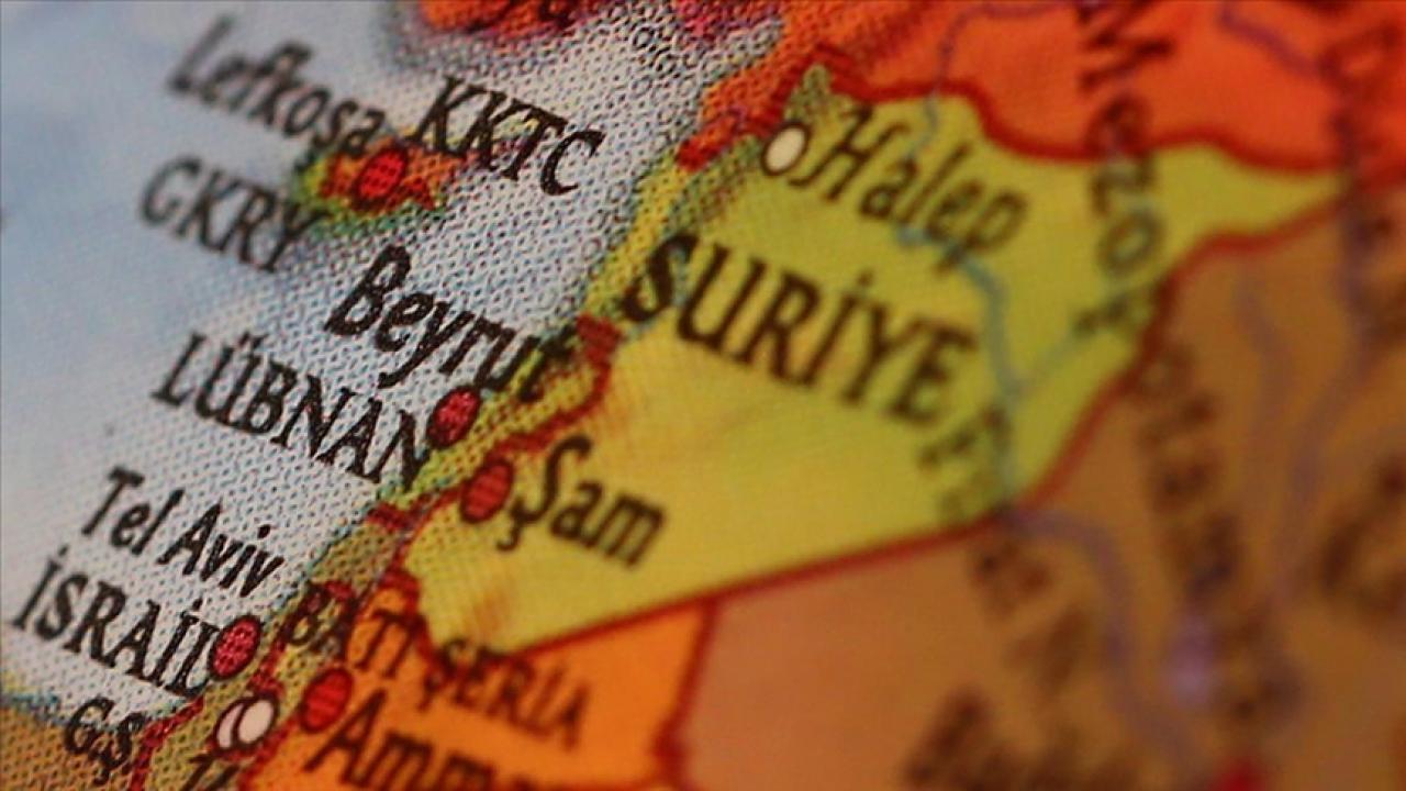 Esed'in 12 subayı Suriye'ye kaçak şekilde girerken yakalandı