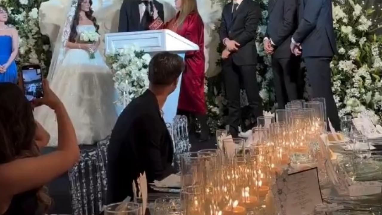 Eski Fenerbahçeli dünyaevine girdi! Üç G.Saraylı yıldız nikah şahidi oldu