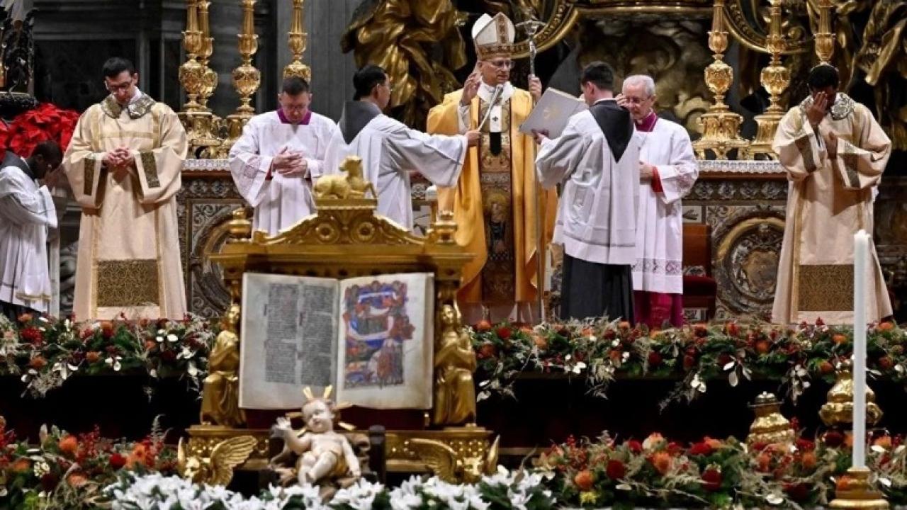 Papa 14. Leo, ilk kez Noel ayini yönetti