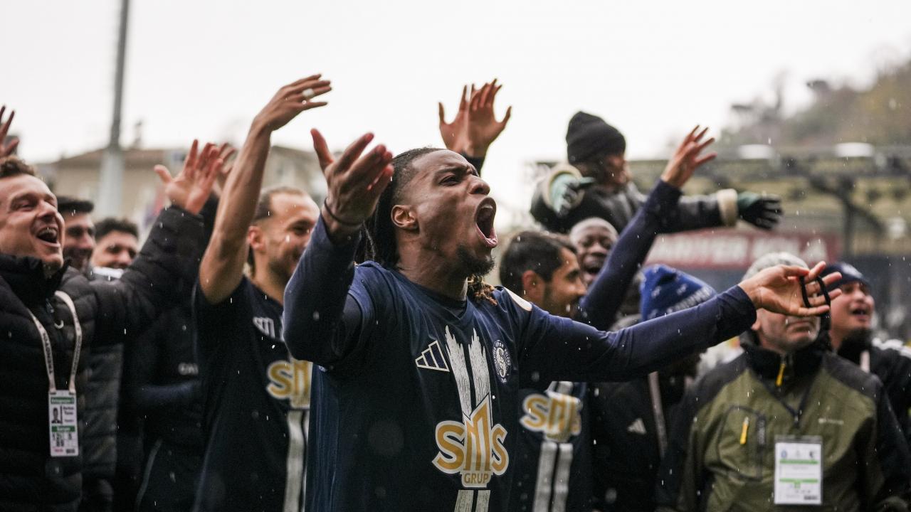 Şampiyonluğa oynayan takıma Süper Lig yolunda ağır darbe!