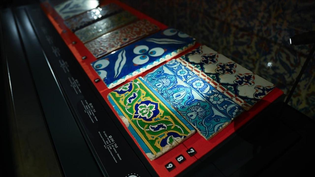 Topkapı Sarayı'nın Mabeyn bölümünde 'Çini Sanat Galerisi' açıldı