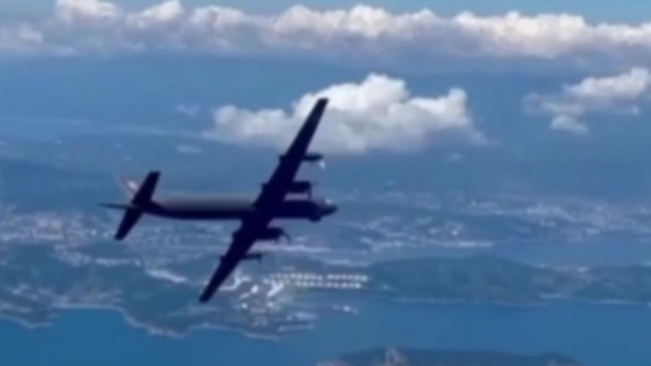 Ukrayna, Rus devriye uçağının vurulma anını paylaştı