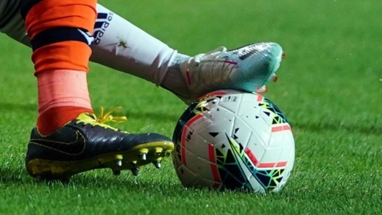 'Yeteri kadar çocuk yok' diye Malatya'ya 'top toplayıcı' cezası verildi