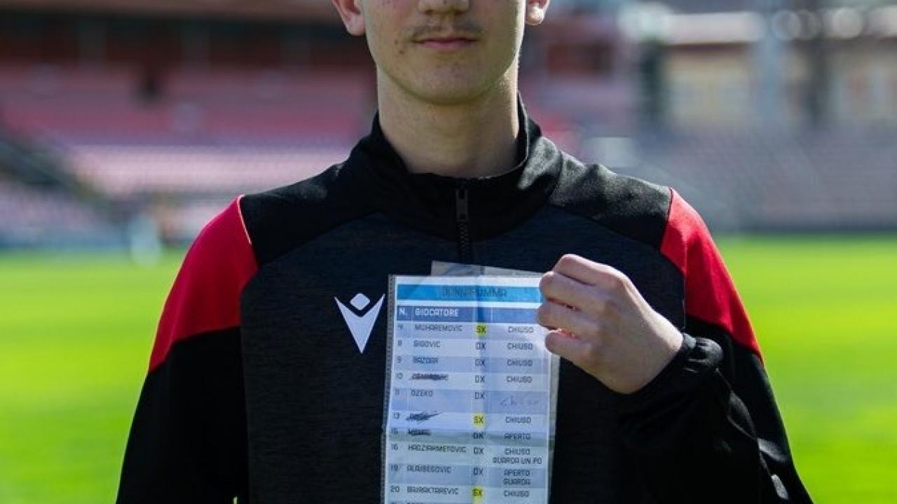 14 yaşında ülkesinin kaderini değiştirdi! Kahraman ilan edildi