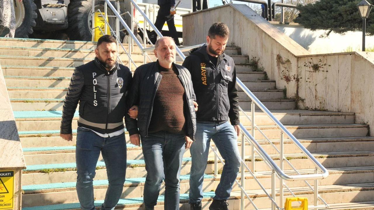 63 yaşındaki CHP’liden 26 yaşındaki öğrenciye mesaj: ‘Yalnız yaşıyorum, acilen yanıma gel’