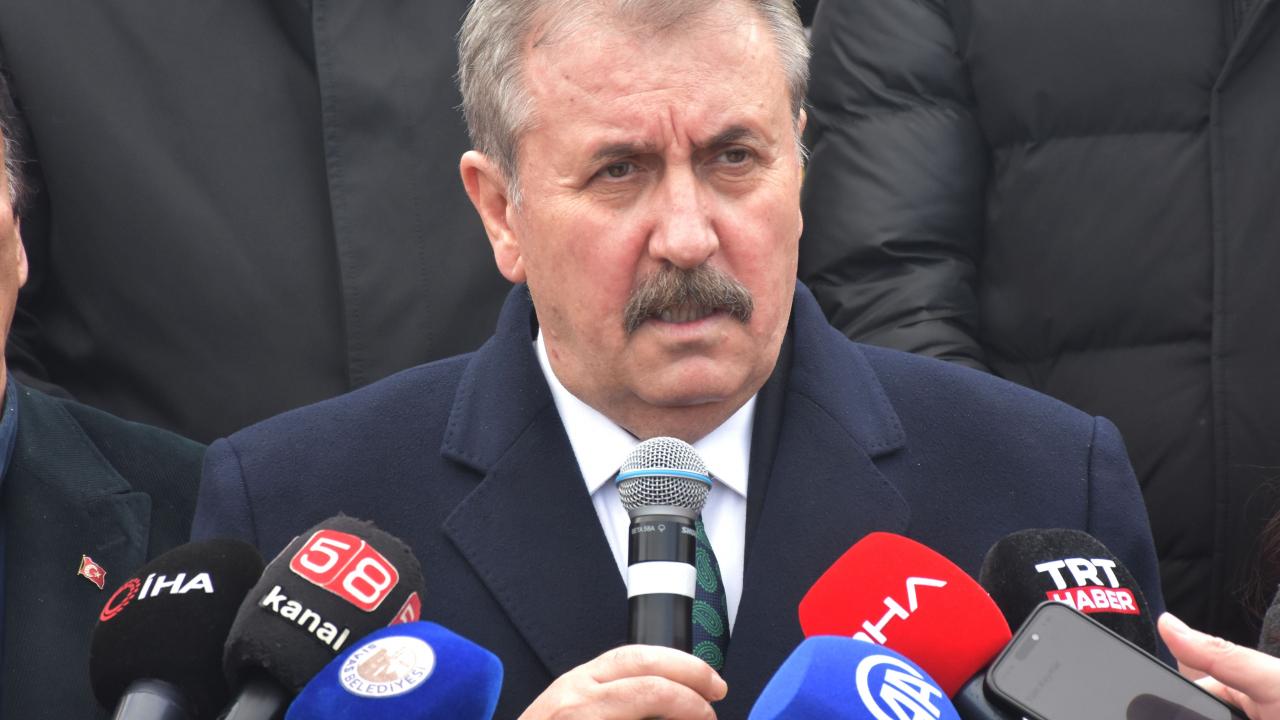 Mustafa Destici: Başarılarının temelinde Türklük g…