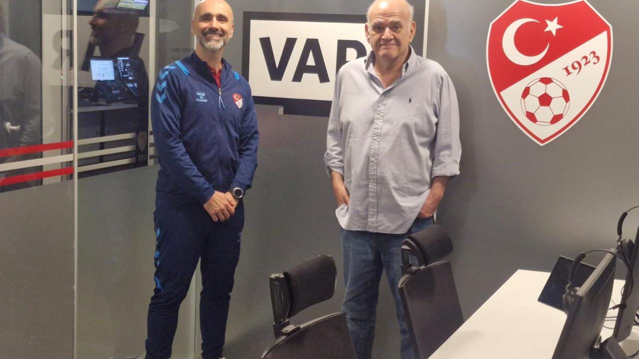 Ahmet Çakar, 'VAR' tartışmalarına son noktayı koydu: Mümkün değil...