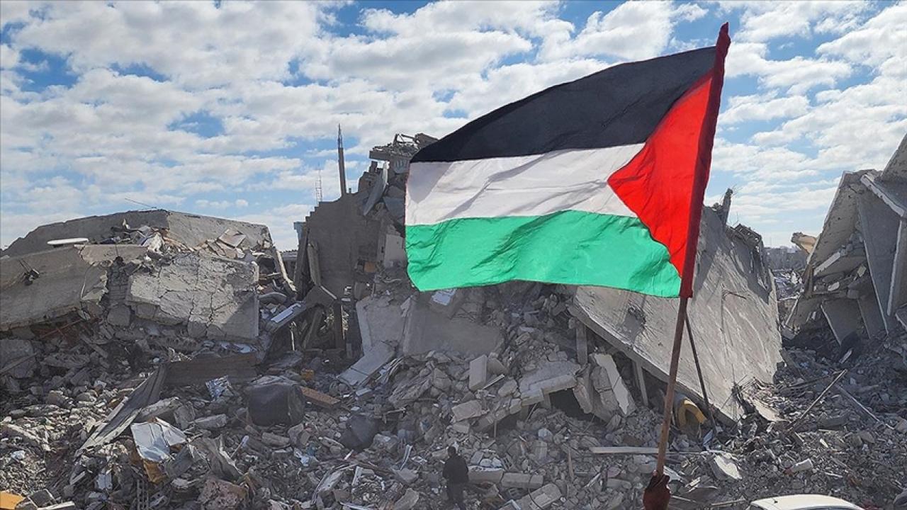 Ateşkesin gölgesinde ölüm: Gazze'de 72 bin 328 şehit!