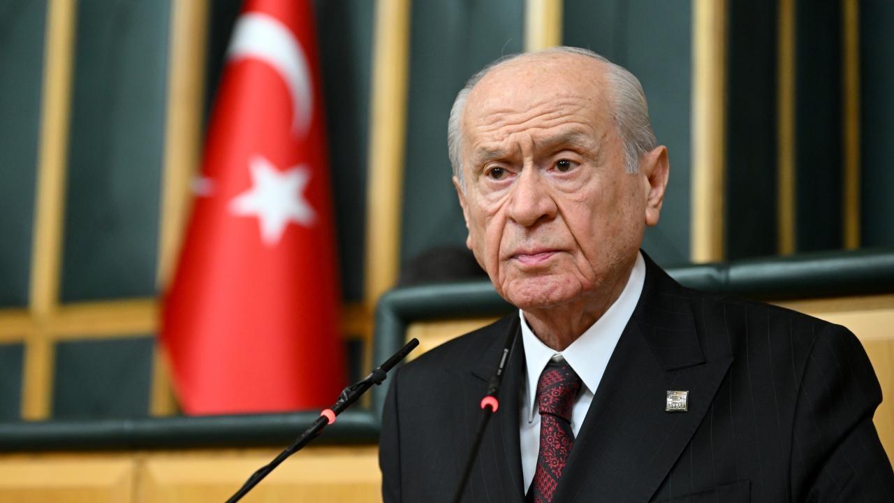 Bahçeli'den dünyaya çağrı: Pakistan'da dağılan masa, Türkiye'de kurulsun!