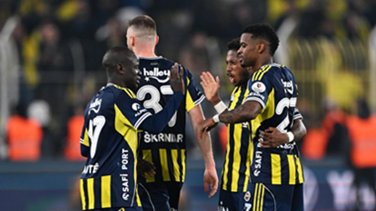 Fenerbahçeli yıldız futbolcunun evi soyuldu! Çalınan para dudak uçuklattı