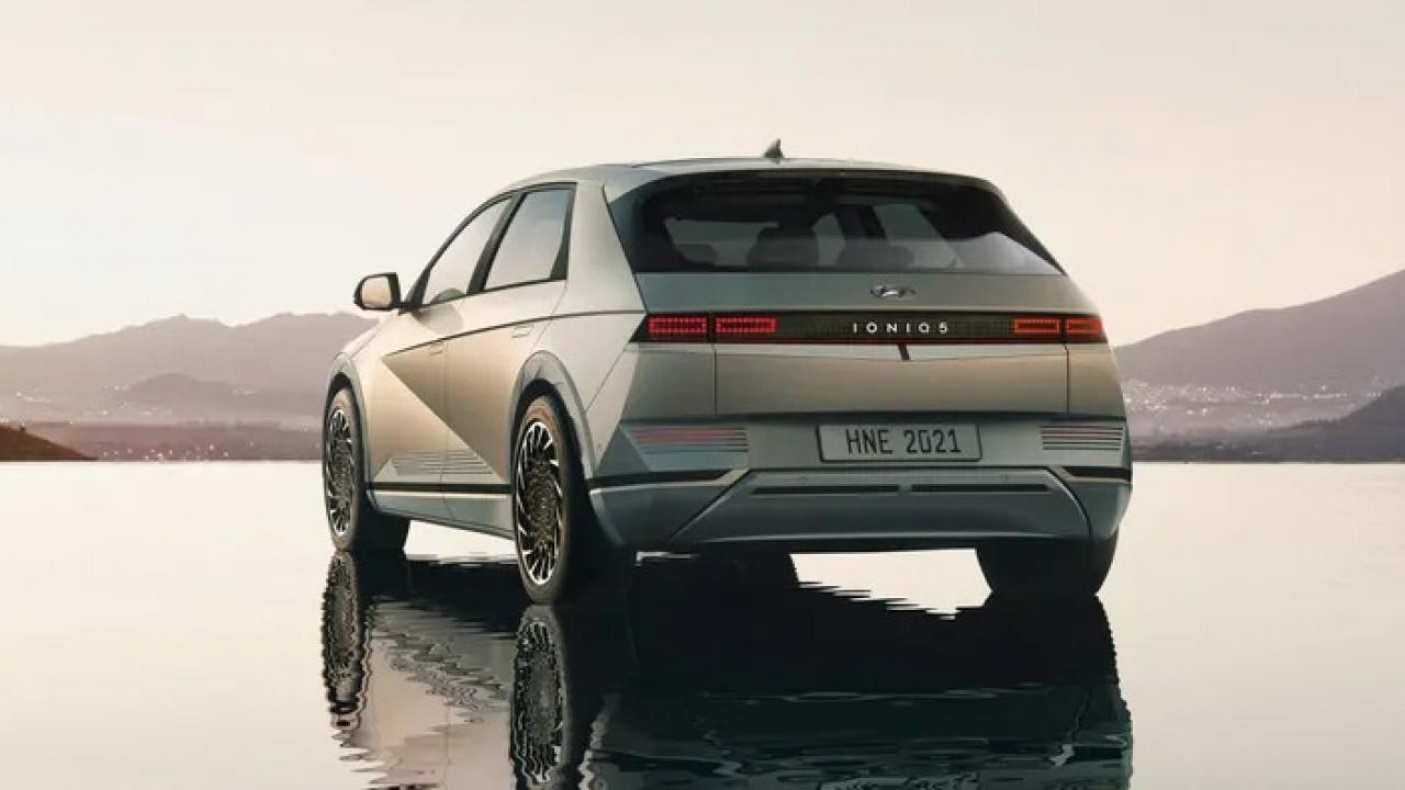 Elektrikli otoya ‘Hürmüz’ dopingi