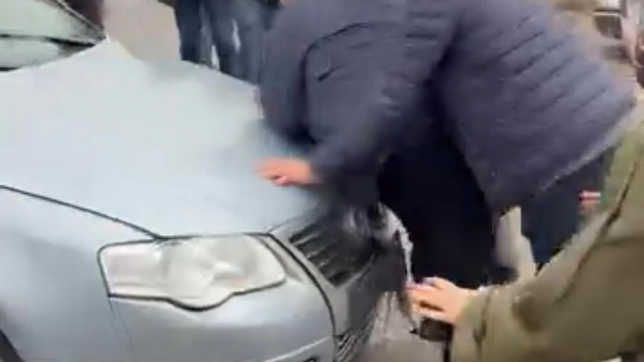 Siverek'te dehşet: 14 yaşındaki çocuğa çarptı, vatandaşların üzerine sürüp kaçtı