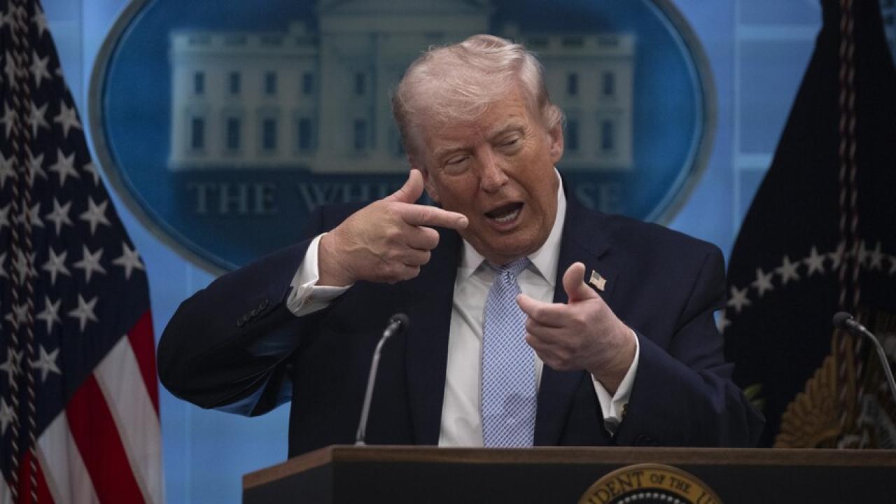 Trump’tan İran’daki protestocular için silah sevkiyatı itirafı: Kürt gruplar yalanladı!