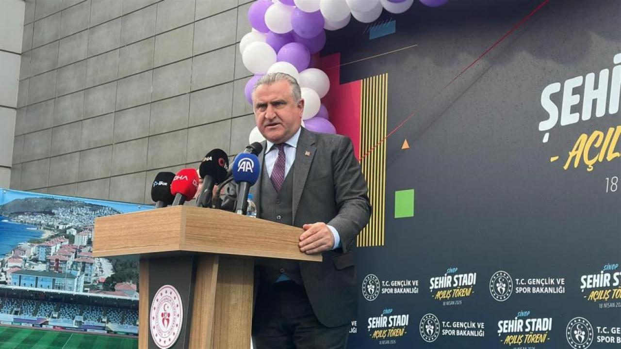 Bakan Aşkın Bak Sinop Stadyumu'nu açtı! 'Herkes Türkiye'ye organizasyon vermek istiyor'