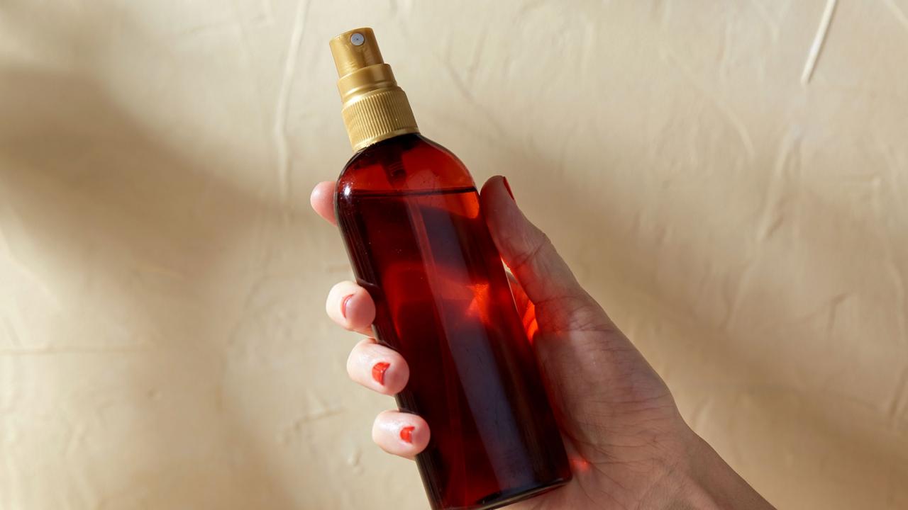 Ev yapımı serinletici yüz spreyi: Yazın en büyük yardımcı