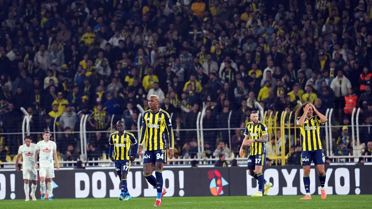 Fenerbahçe derbi öncesi avantajını kaybetti