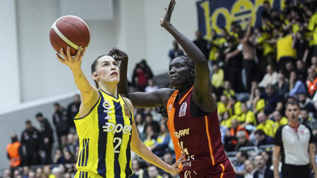 Fenerbahçe Opet ve Galatasaray Çağdaş Faktoring Avrupa'da final için parkeye çıkıyor!