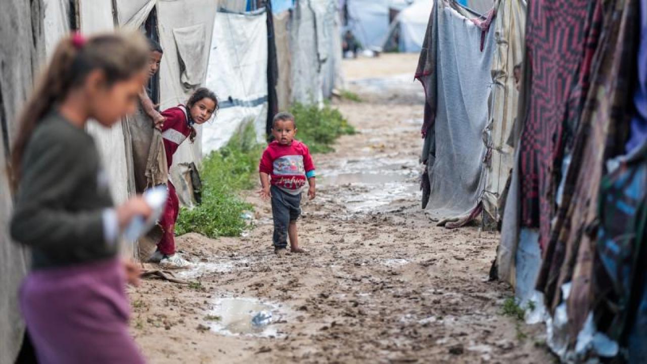 Gazze’de kriz derinleşiyor: Ekmek kuyrukları saatler sürüyor