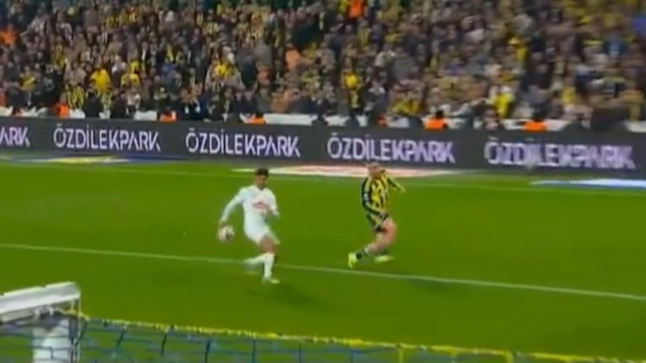 Kadıköy'de yoğun itiraz! Fenerbahçe penaltı bekledi