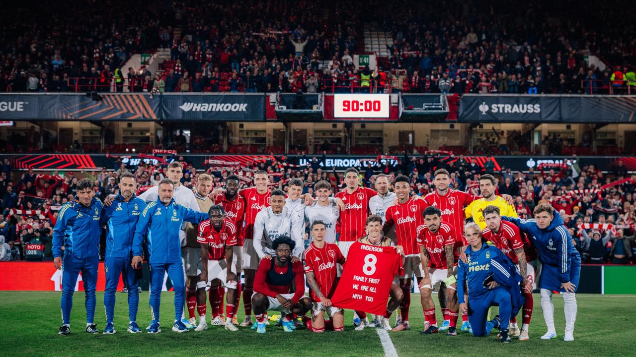 Ligde gece Avrupa'da gündüz! Vitor Pereira, Nottingham'da 42 yıl sonra ilki başardı