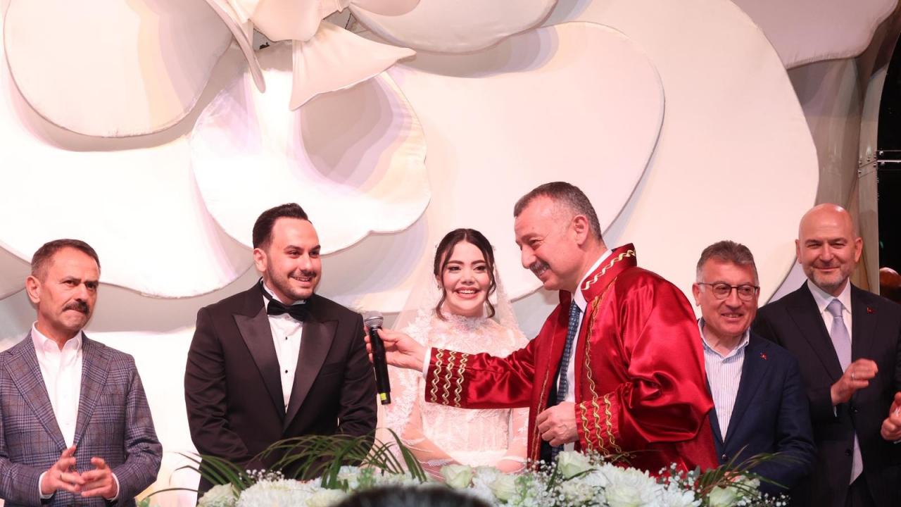 Milletvekili Veysel Tipioğlu ve ailesinin mutlu günü