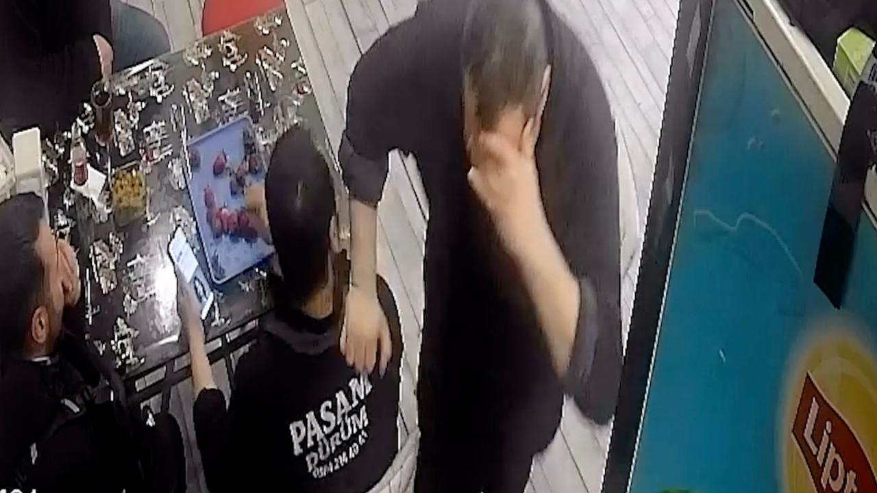 Nefes borusuna çilek kaçan döner ustasını kurye hemlich manevrasıyla kurtardı