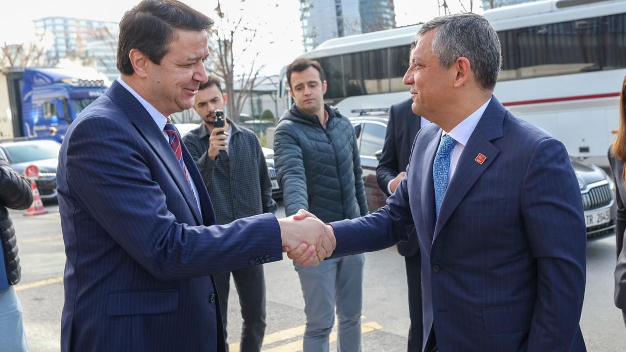 Özgür Özel'den Saadet Partisi'ne ziyaret!