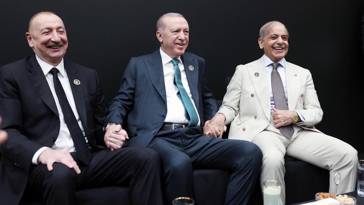 Pakistan'dan sosyal medyayı sallayan paylaşım: Brothers