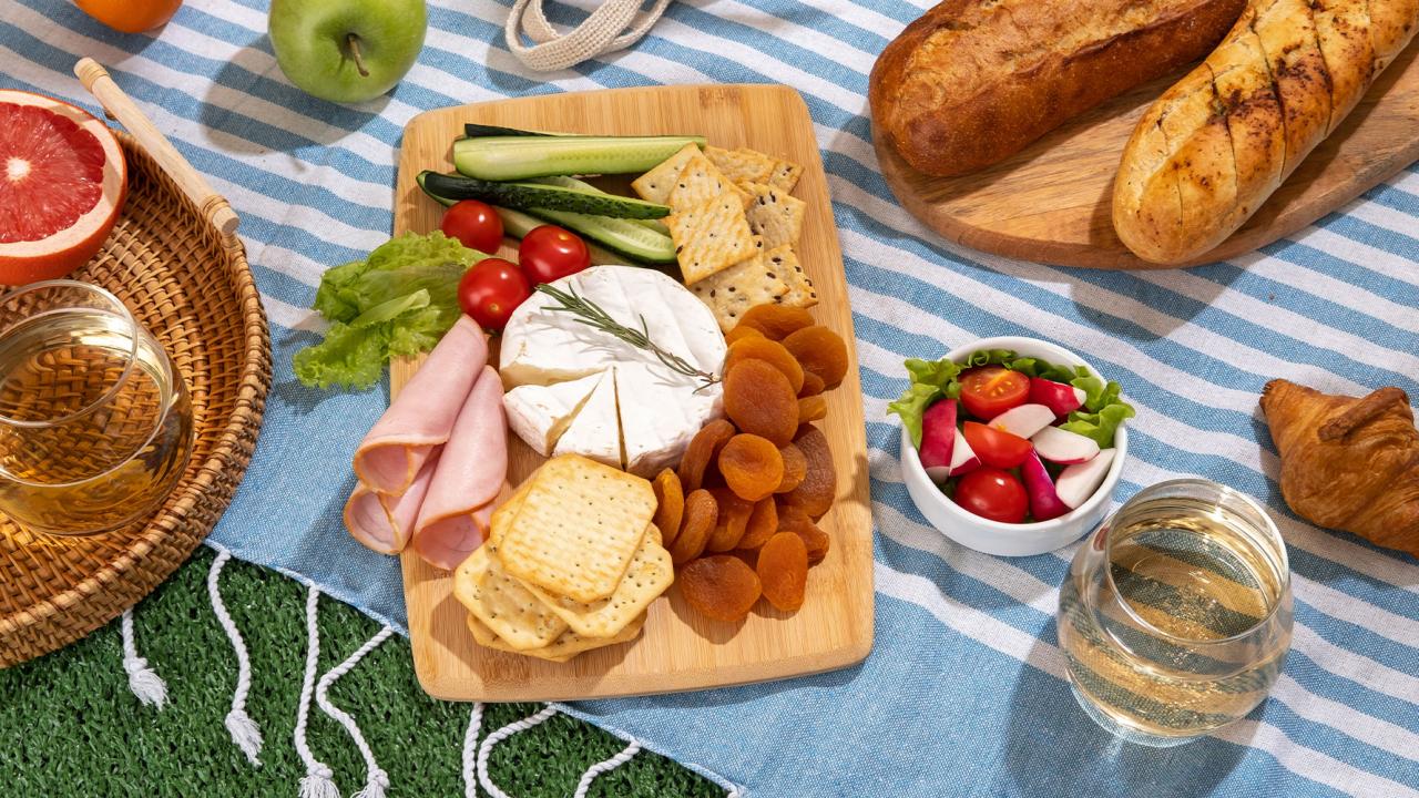 Piknik Sepeti: Taşınabilir Lezzetler