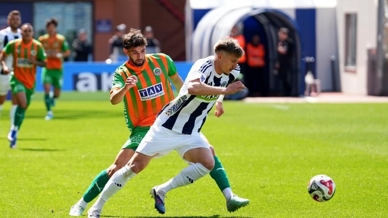 Kasımpaşa evinde Alanyaspor'u tek golle geçti!