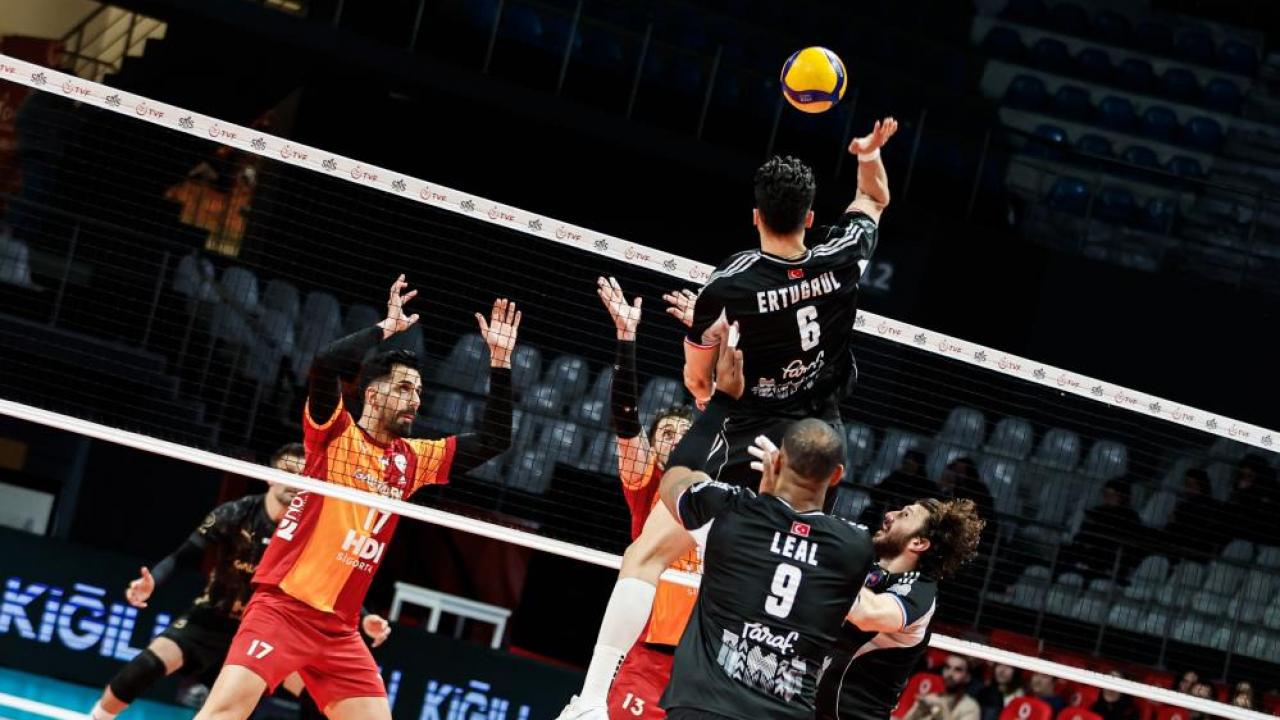 Voleybolda Galatasaray finale yükseldi!