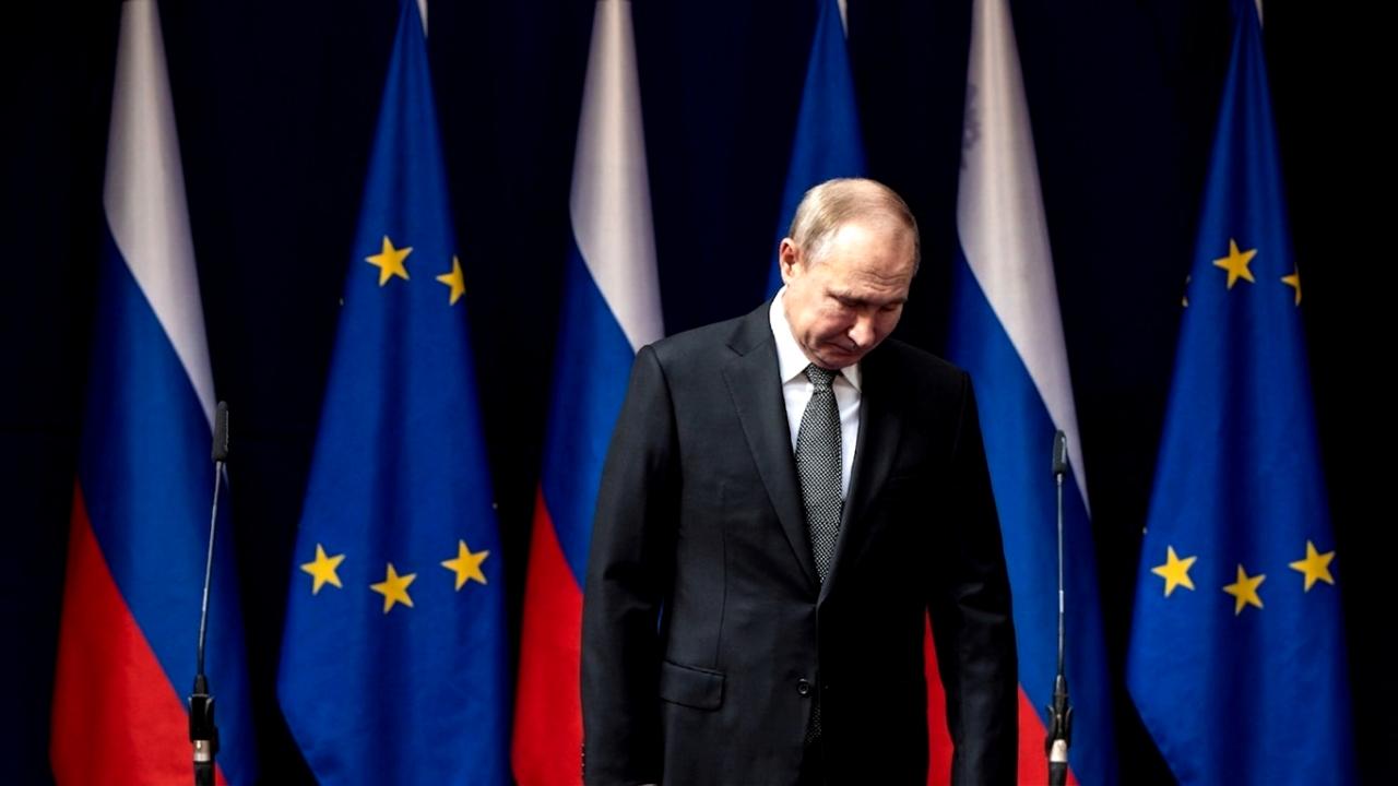 AB'den Rusya'ya ağır darbe! Petrol piyasalarını sarsacak karar! Resmen onayladılar