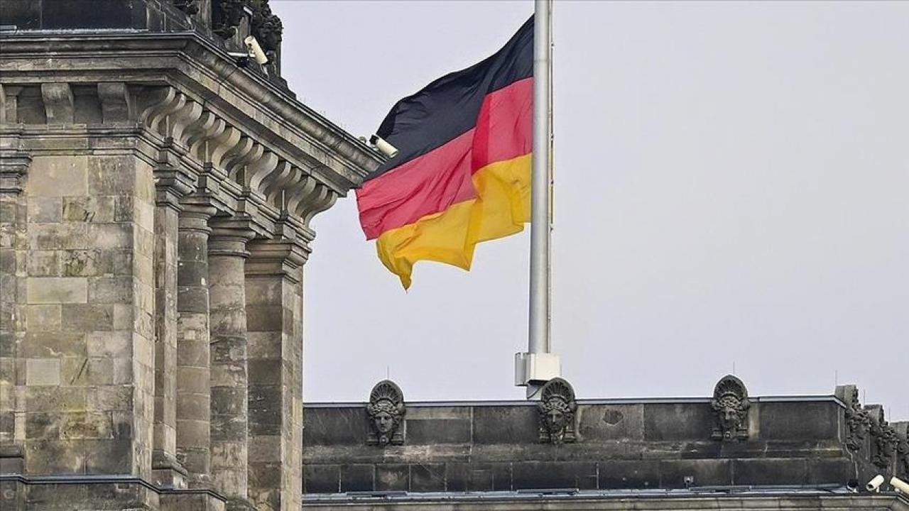 Almanya'da casusluk soruşturması! Bakanlar, Meclis Başkanı, diplomatlar hedefte