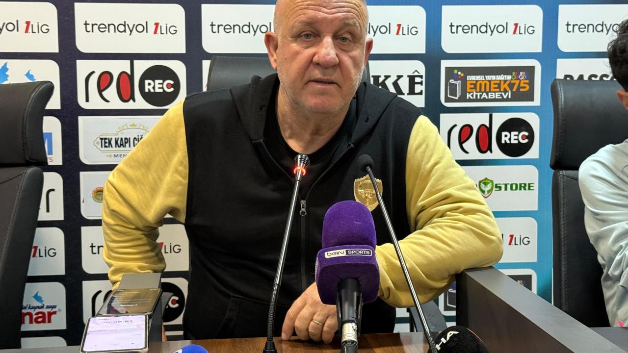 Amedspor'un hocası oyuncuları eleştirdi! "İleri diyorum geri oynuyorlar"