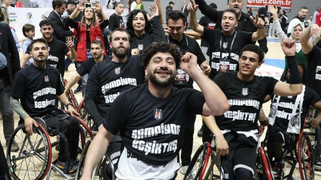 Engel tanımayan zafer: Beşiktaş İstanbul'da tarih yazdı