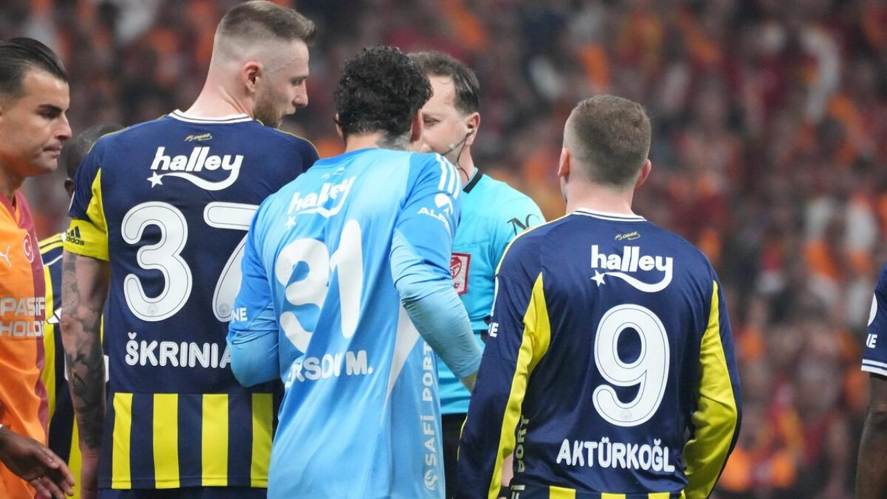 Fenerbahçe'ye büyük şok! 4 isim cezalı