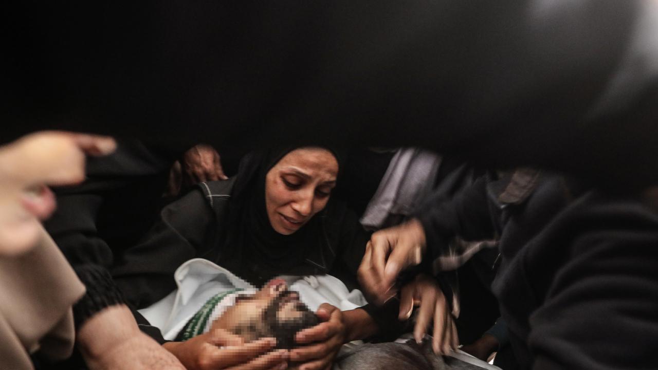 Gazze'de can kaybı 72 bin 560'a yükseldi