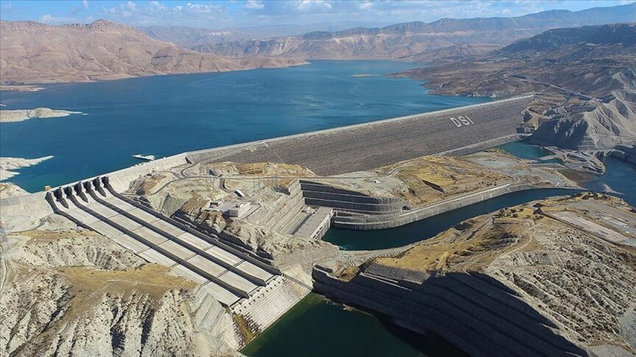 Enerjide kritik karar: 1500 megavatlık kapasite dağıtıldı