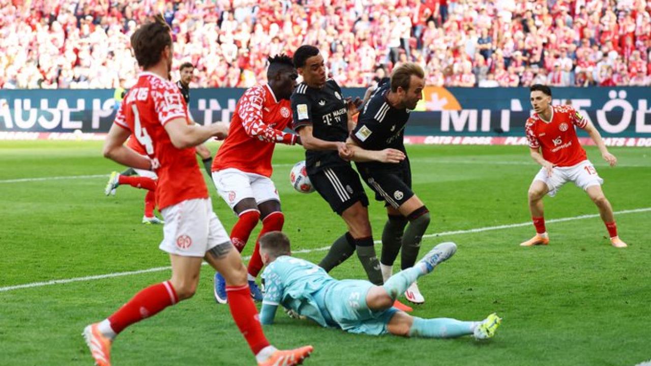 İlk yarıyı 3-0 geride kapatmışlardı! 10 dakikada g…