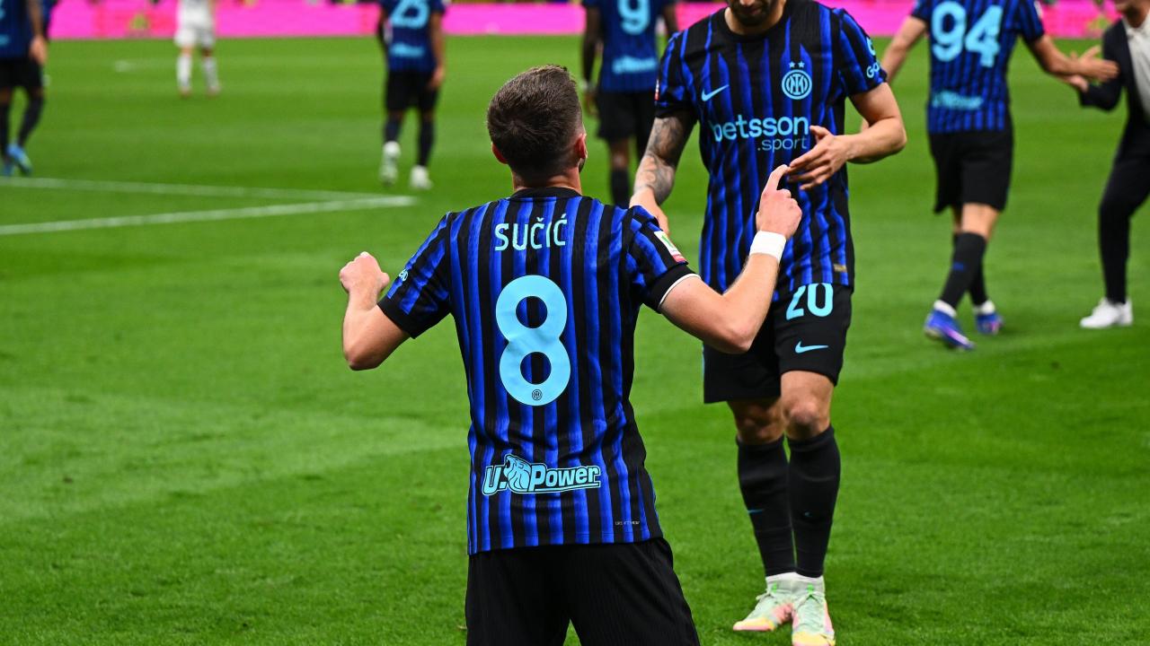 2-0'dan dönüp 3-2 kazandılar! Hakan Çalhanoğlu, Inter'i tek başına finale taşıdı