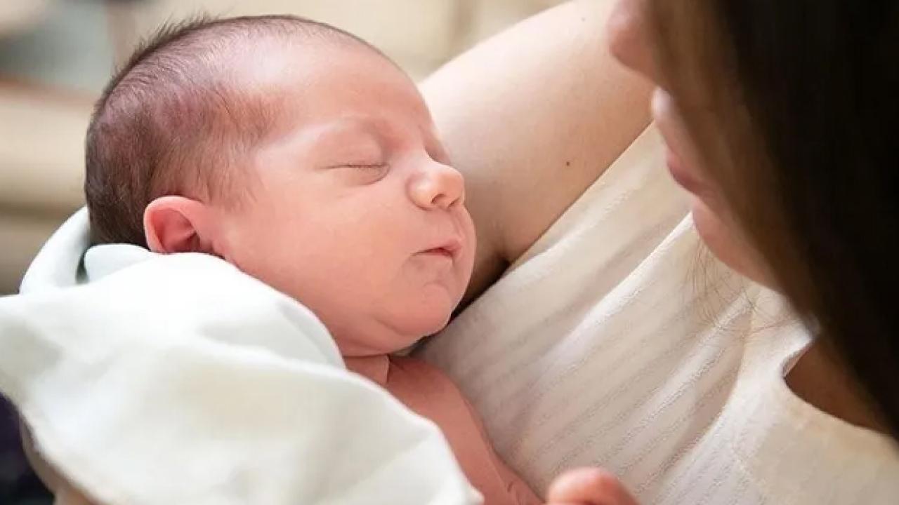 Memur ve SGK'lı anneler dikkat: Doğum izninde ne kadar ücret alınacak?