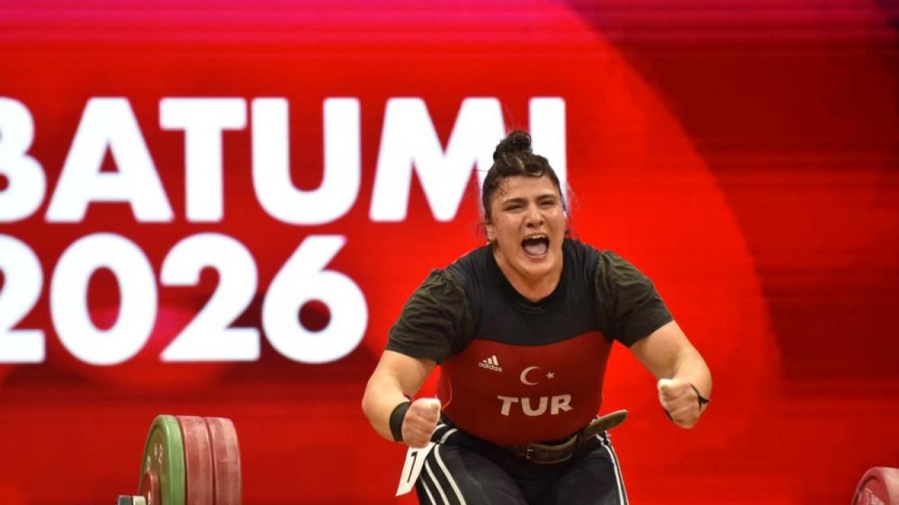 Milli halterciden Avrupa'da madalya