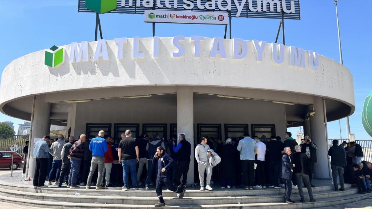 Şampiyon Bursaspor'un kombinelerine yoğun ilgi!