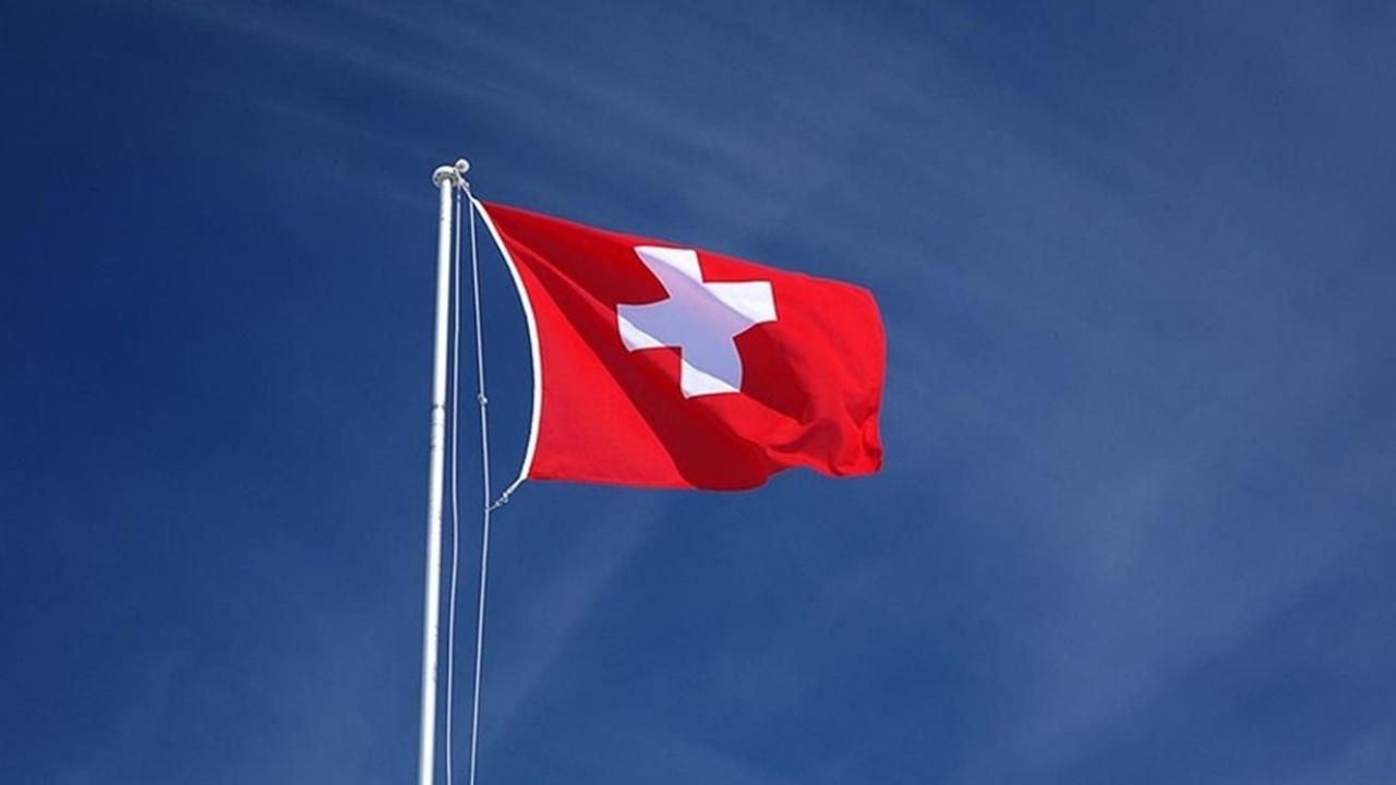 Savaş sonrası ilk adım: İsviçre Tahran’a geri döndü
