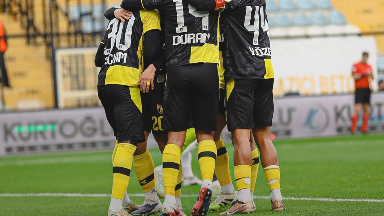 1. Lig'de sezonu görkemli kapattılar! Maçı 8-1 kazandılar