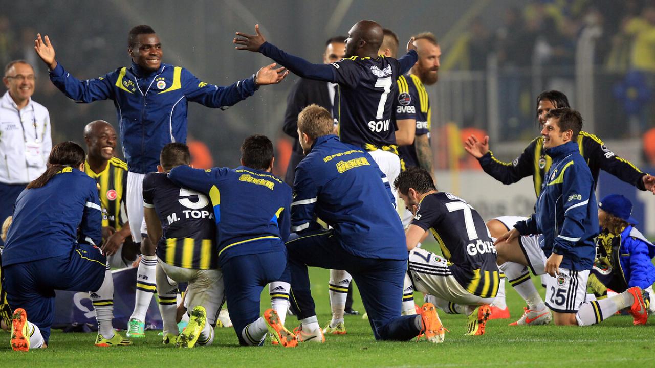 Fenerbahçe'nin efsane golcüsü hocalığa aday oldu! Desteklediği başkanı duyurdu