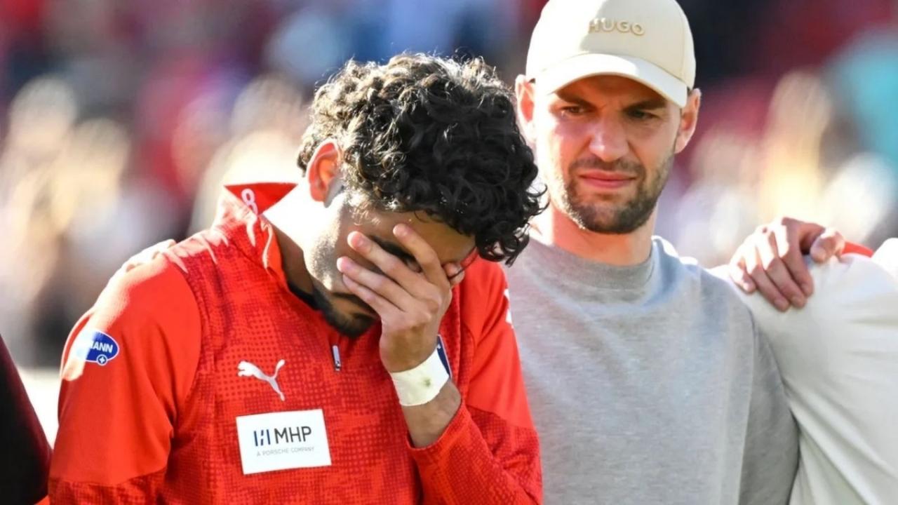 Bayer Münih'ten Türk yıldızın lösemi teşhisi konulan kız arkadaşına destek