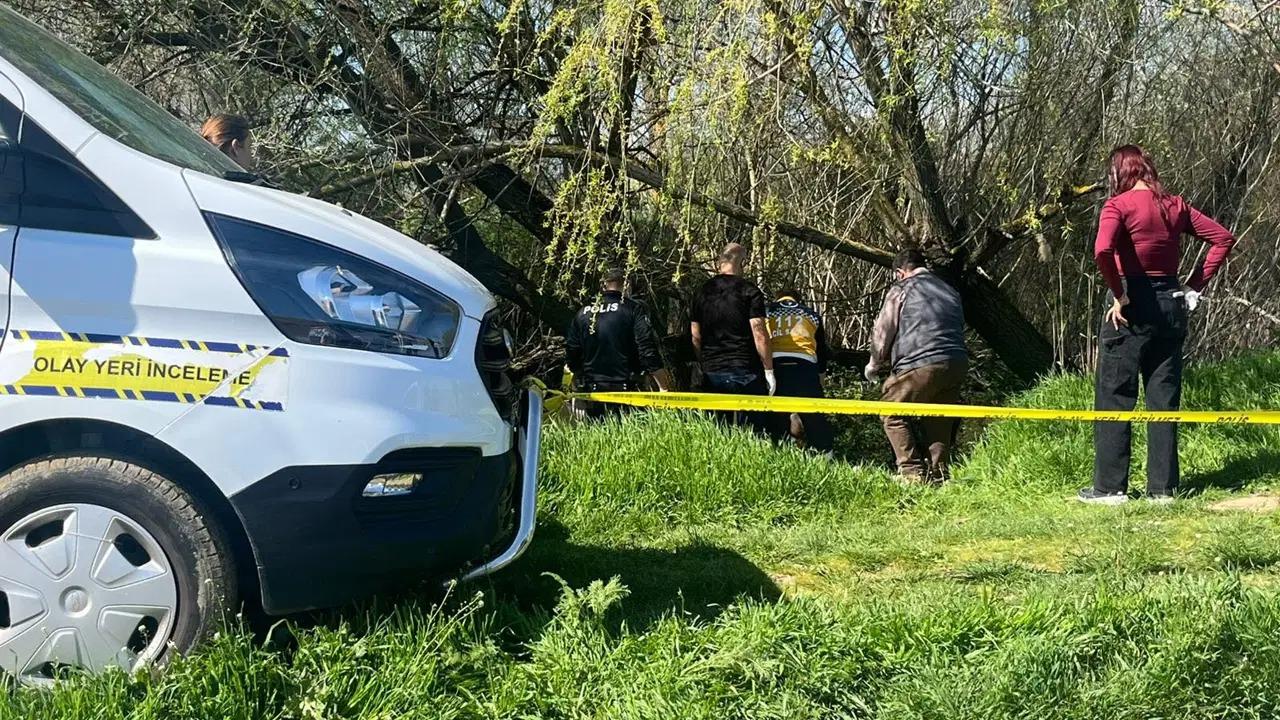 Çay kenarında erkek cesedi bulundu