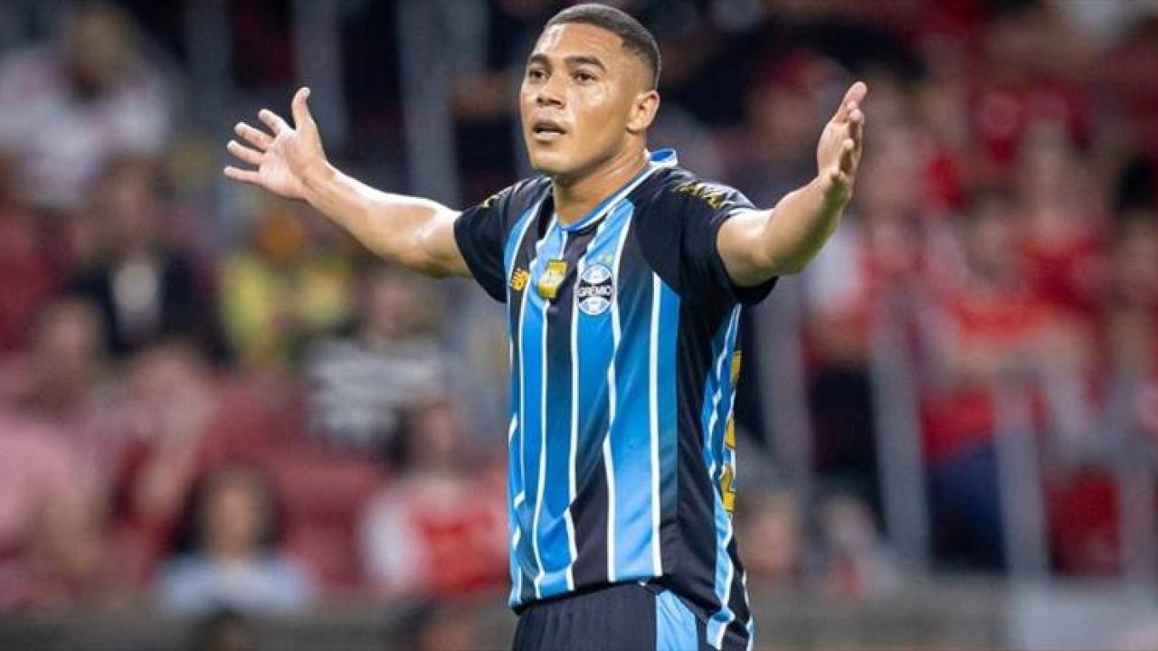 Eski Galatasaraylı Carlos Vinicius, 6 dakikada 3 p…