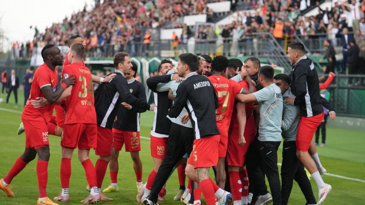 Futbol camiasından Süper Lig'e yükselen Amedspor'a tebrik mesajları!